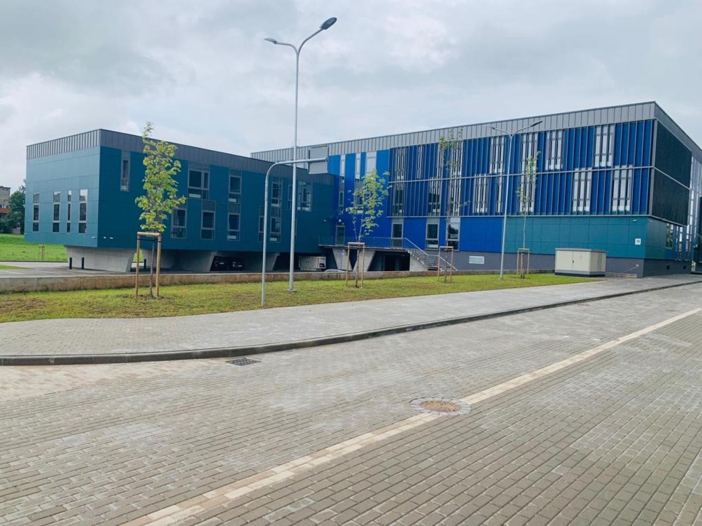 c046afbe 6ca0 4b81 92c7 46514540eb0e2